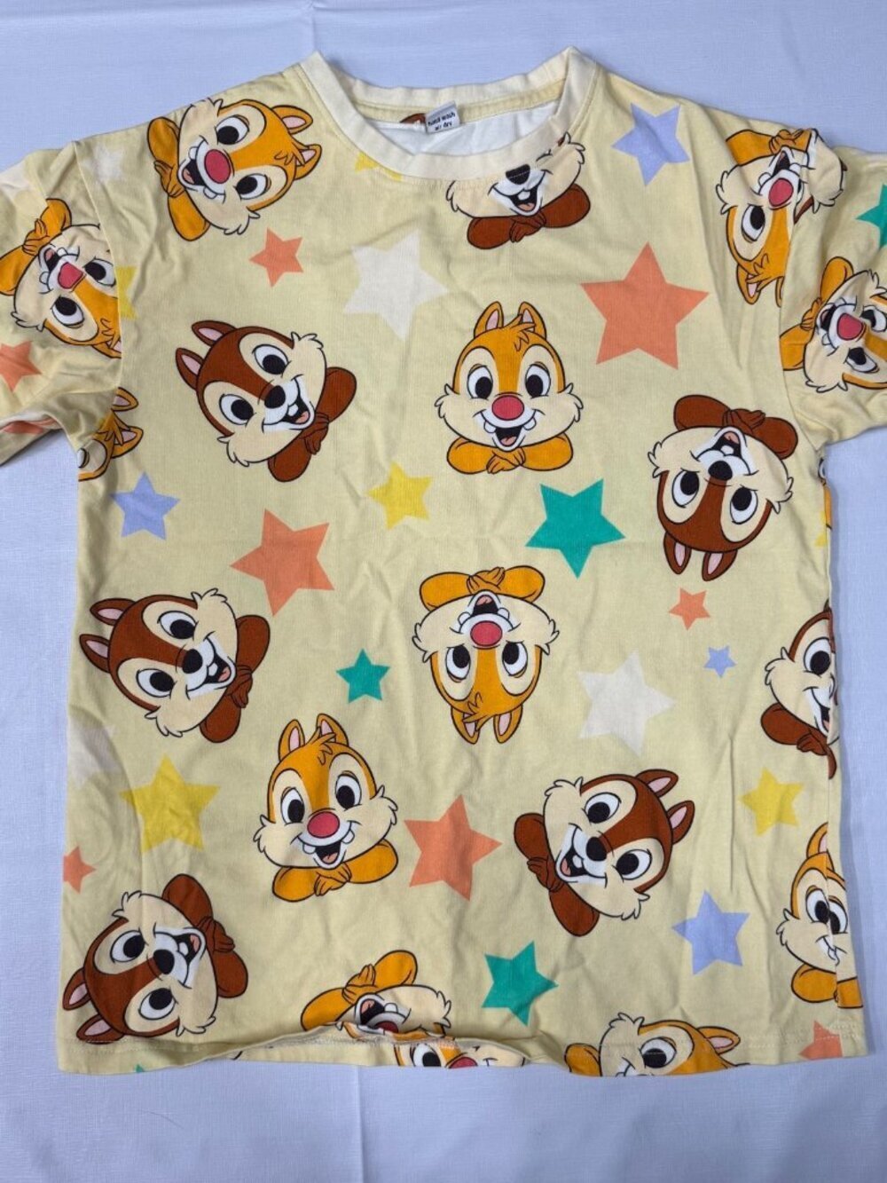Wild Rich Kids T-Shirt Adult size XS Disney Chip and Dale print short sleeve
